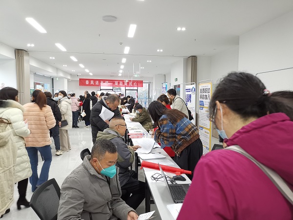 小武再出新招!多措并舉助力農民工返崗就業 第2張 小武再出新招!多措并舉助力農民工返崗就業 第2張